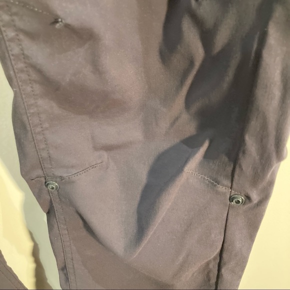 PRANA Sz 4 Hiking Convertible Pants  with Some Stretch Lots of Pockets - Picture 4 of 11
